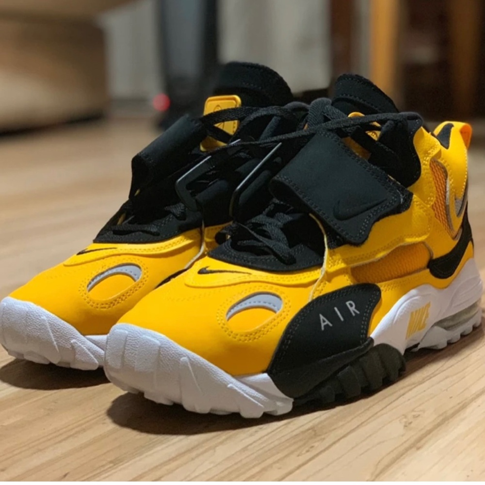 Nike Speed Turfs